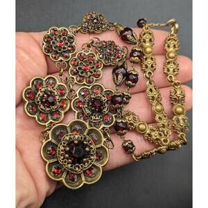 Vtg Western West Germany Or Czech Red Rhinestone Brass Tone Flower Necklace **